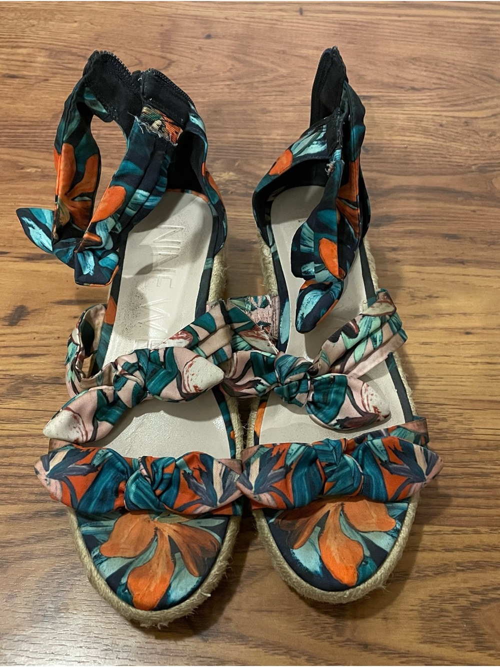 Nine West Tropical Floral Wedge Sandals Size 7